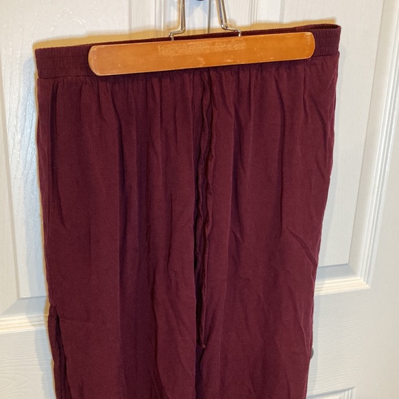 NWOT SHEIN High Split Side Knot Hem Pants Size M Maroon Color - Picture 4 of 11